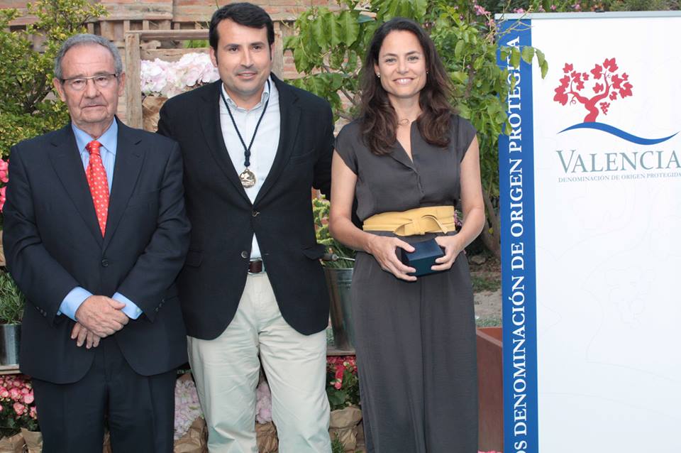 PABLO OSSORIO RECIBE LA MEDALLA AL MÉRITO VITIVINÍCOLA 